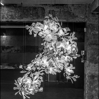 Olivia Lustre Linéaire GloGink Moderne, Métal/Céramique, Or, Salon
