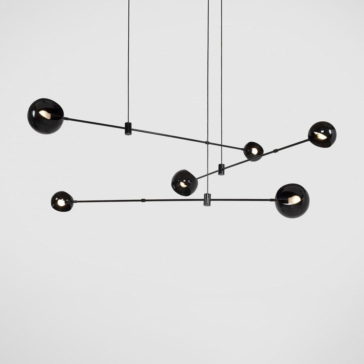 Gala Lustre Élégant en Verre Noir