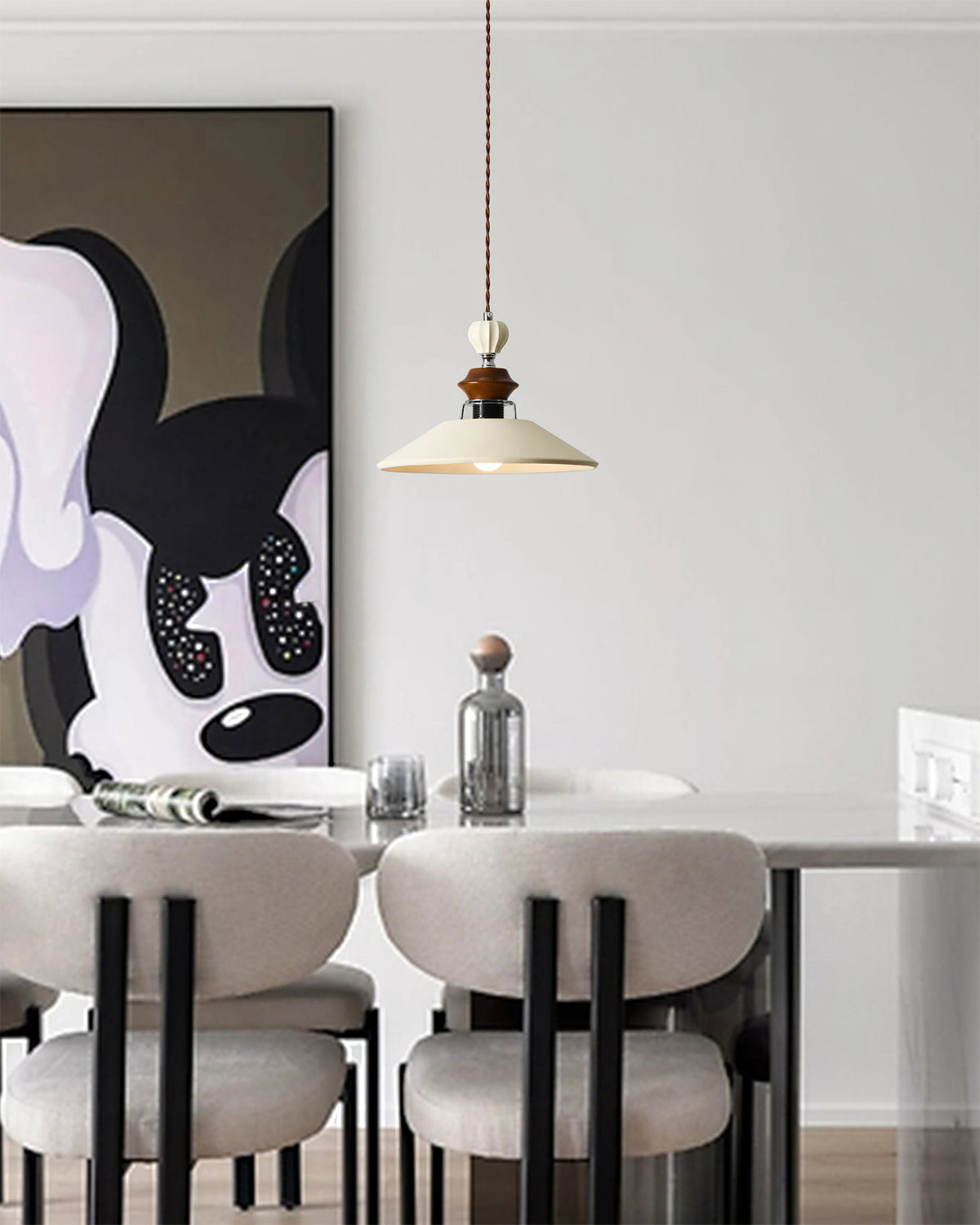 Side profile of the Adelaide Pendant Light.