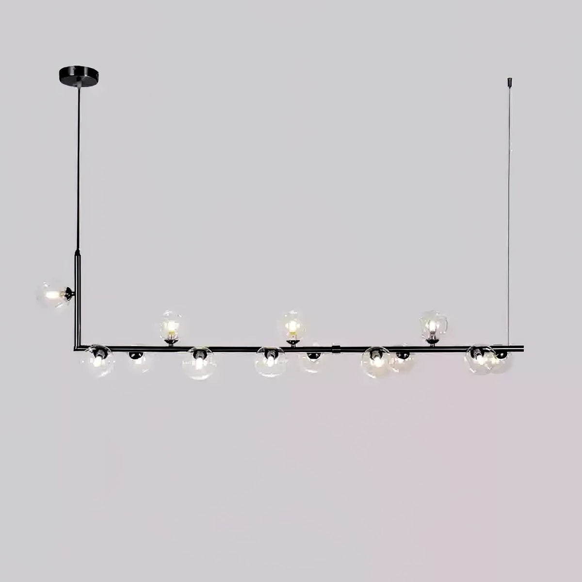 Finnise Lustre en Verre avec Structure en Acier Noir Linéaire
