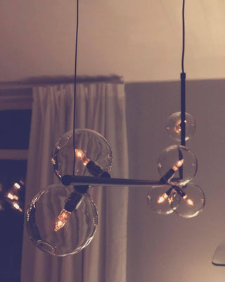 Lustra Lustre en Verre avec Structure en Acier Noir Linéaire