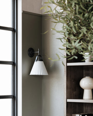 Pure Lampe Murale Plissée En Tissu Et Laiton Élégance Premium