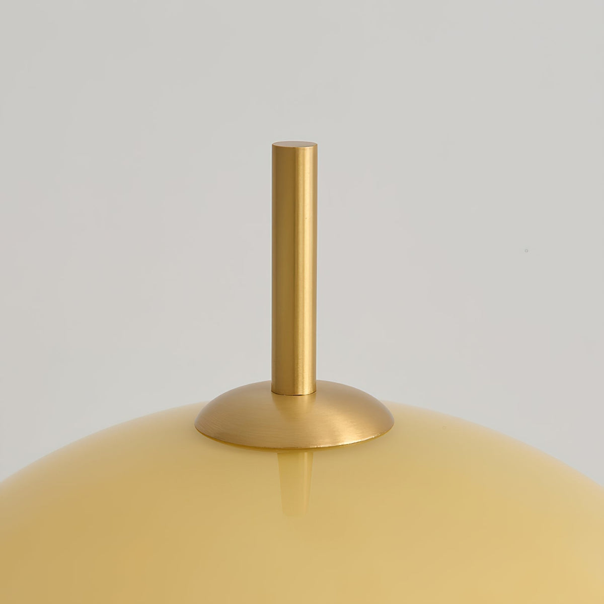 Alexander Lampe à Poser