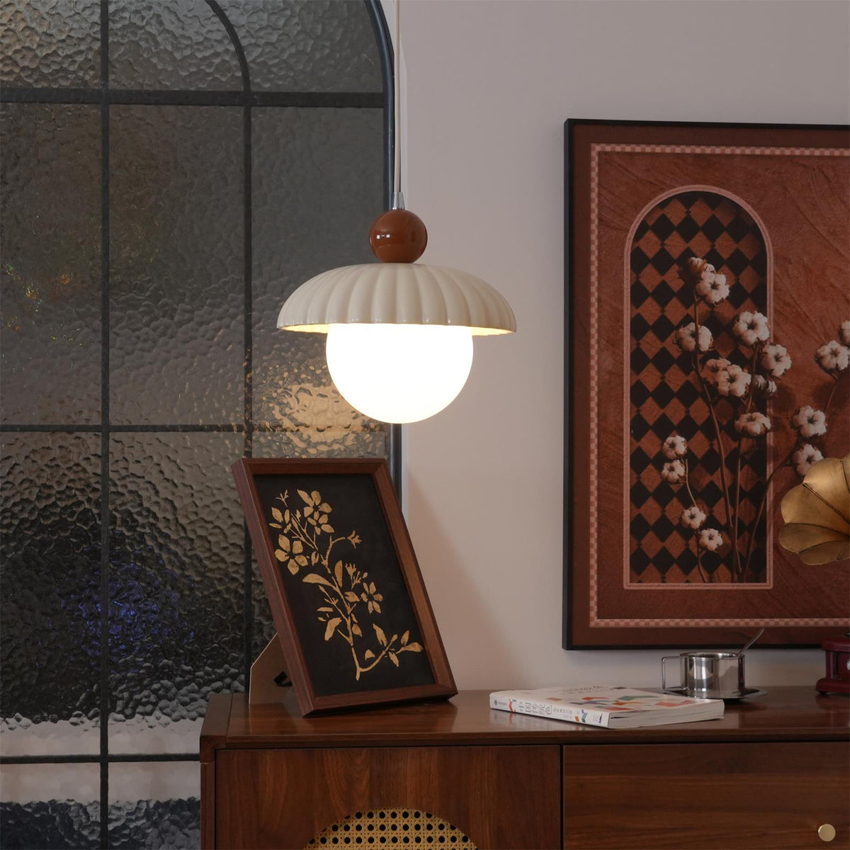 Alien Retro Charm Pendant Light-Neutral Decor