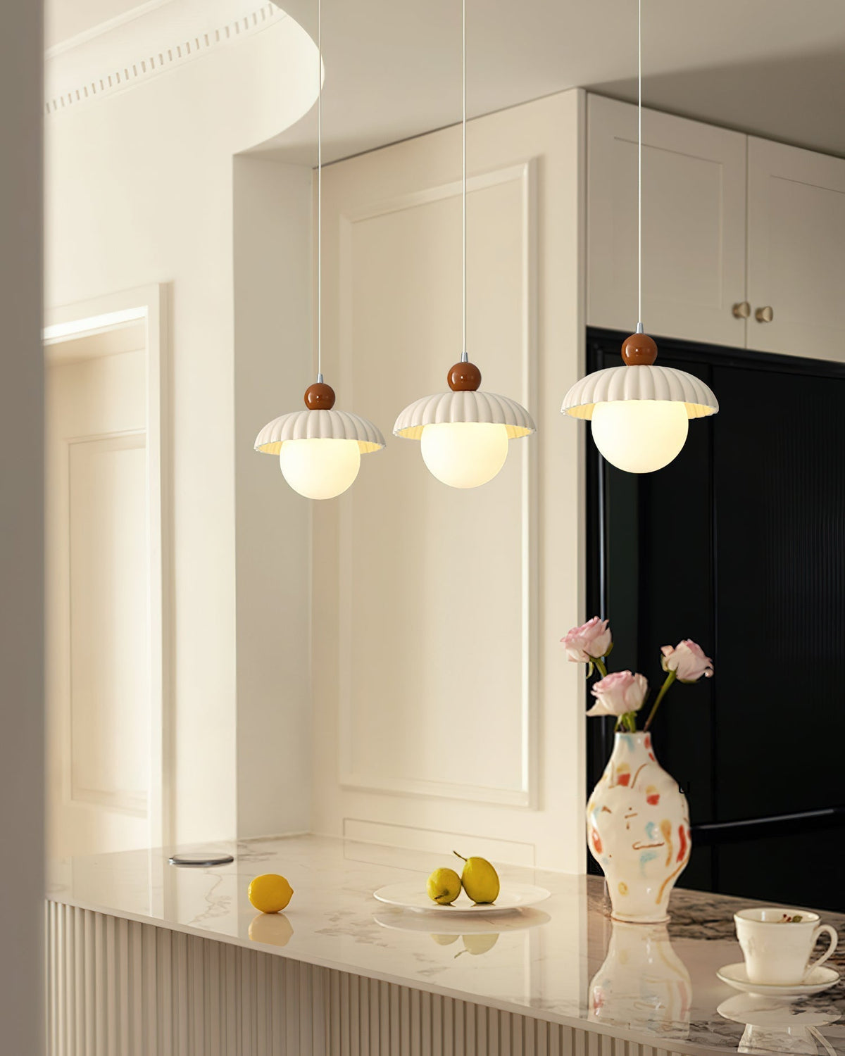 Alien Retro Charm Pendant Light-Neutral Decor