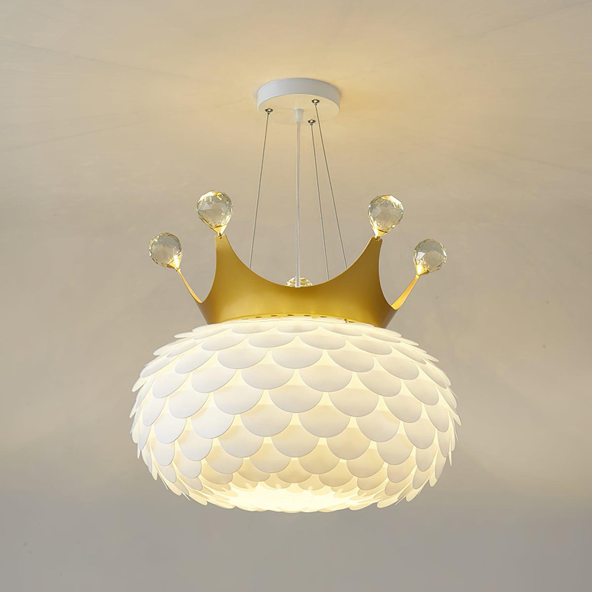 Pavelle Lampe suspendue en acrylique à couronne festonnée fantaisiste