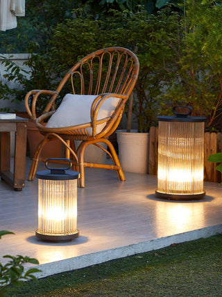 Niri Lampadaire Acrylique Minimaliste en Acier