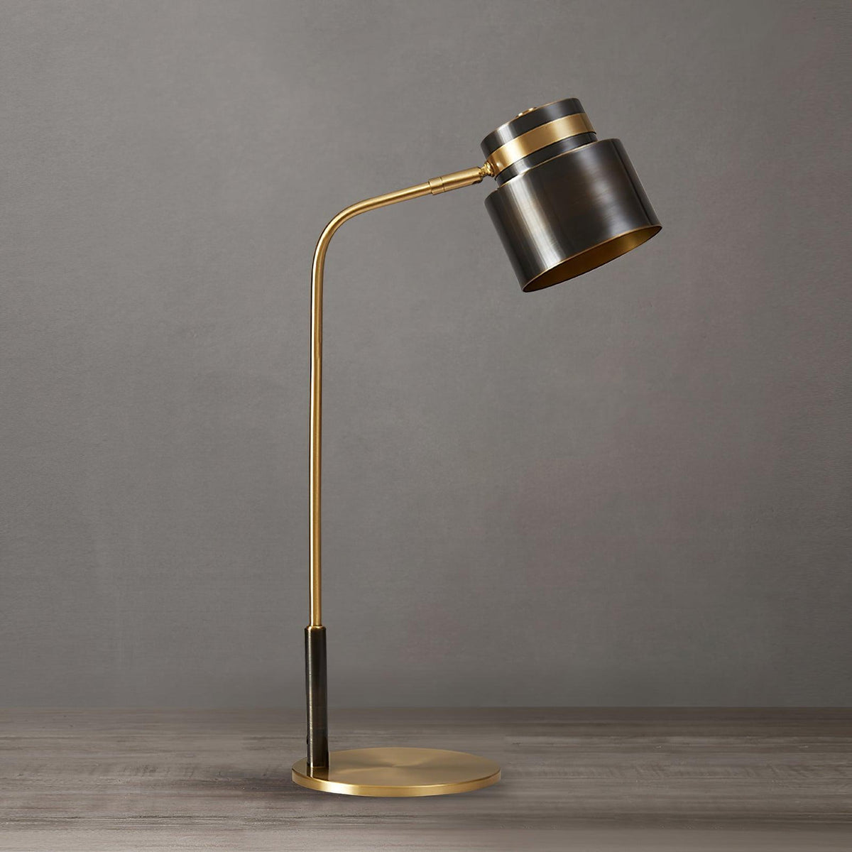 Zorase Lampe de Table en Laiton Industriel