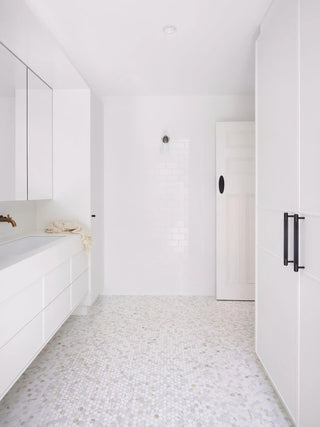 Conical Glass Wall Lamp-Neutral Decor