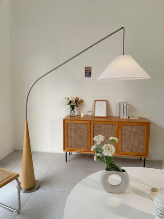 Uriah Lampadaire Minimaliste en Tissu