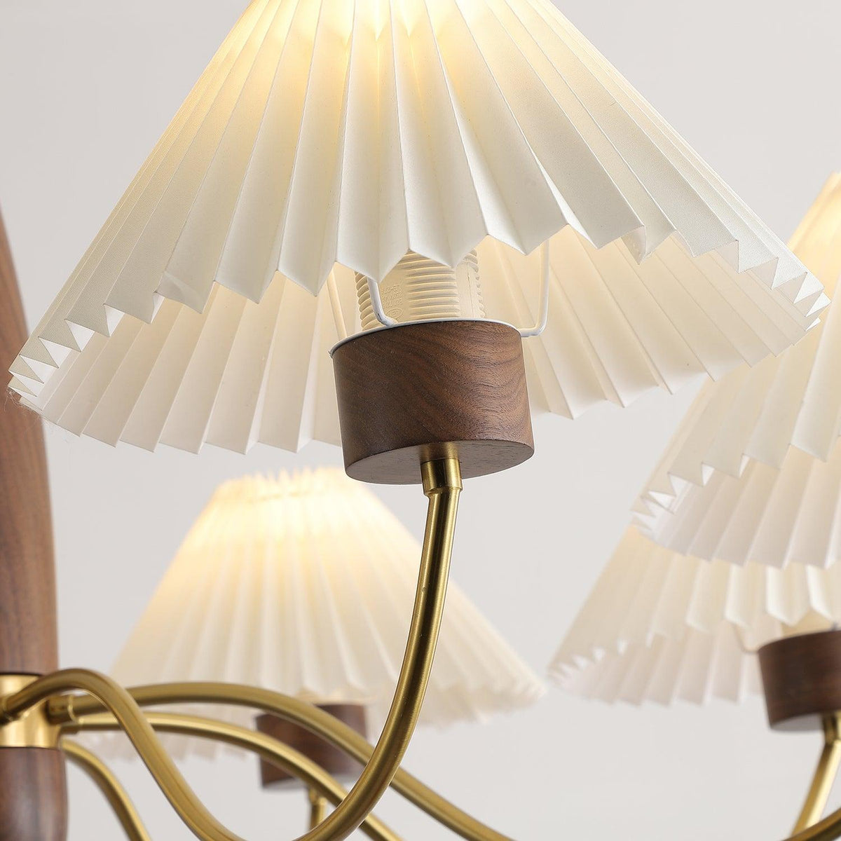 Bastana Lustre Élégant en Noyer et Laiton