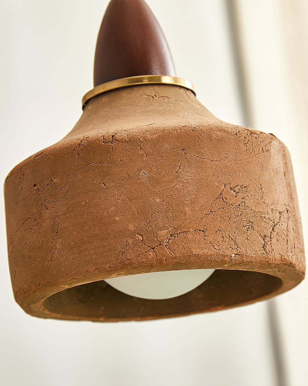 Diagram showing the dimensions of the Auburn Pendant Light: 16cm diameter and 18cm height.