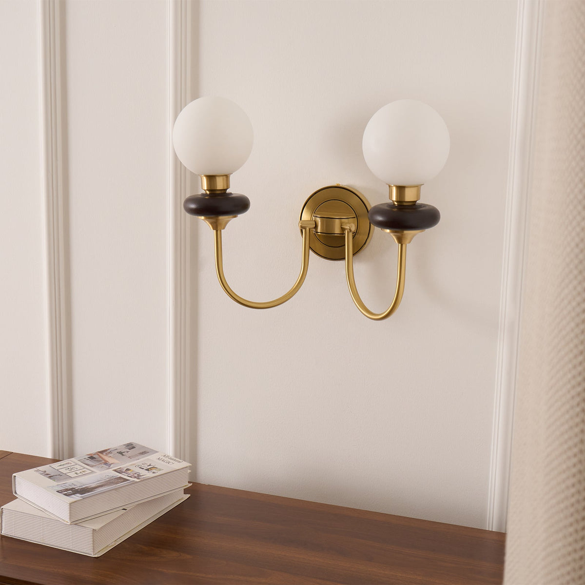 Perry Applique Murale Premium Noyer et Verre