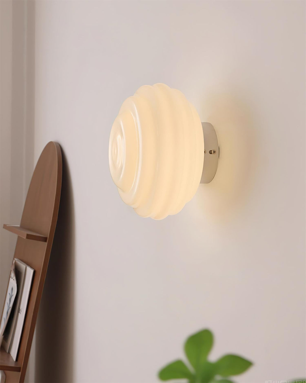 Duvia Rippled Glass Wall Lamp-Neutral Decor