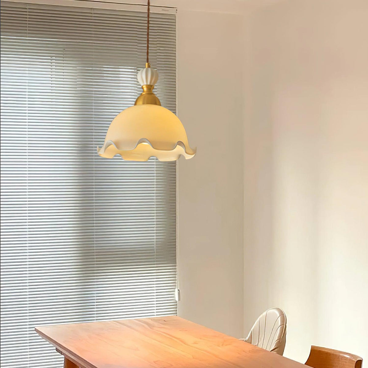 Pendant Lamp Wavy Edge Glass Shade Soft Glow Vintage Romantic-Neutral Decor