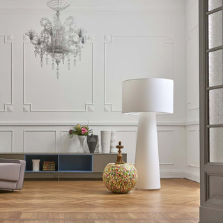 Viraalella Lampadaire
