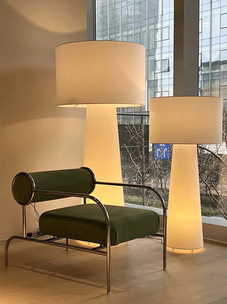 Viraalella Lampadaire