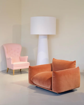Viraalella Lampadaire