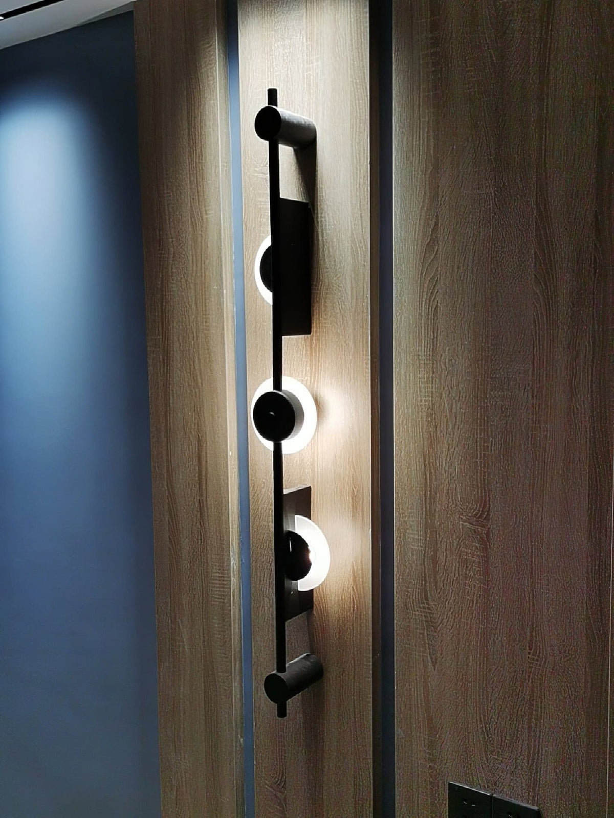 Slender Wall Lamp Alabaster Modern Minimalist-Neutral Decor
