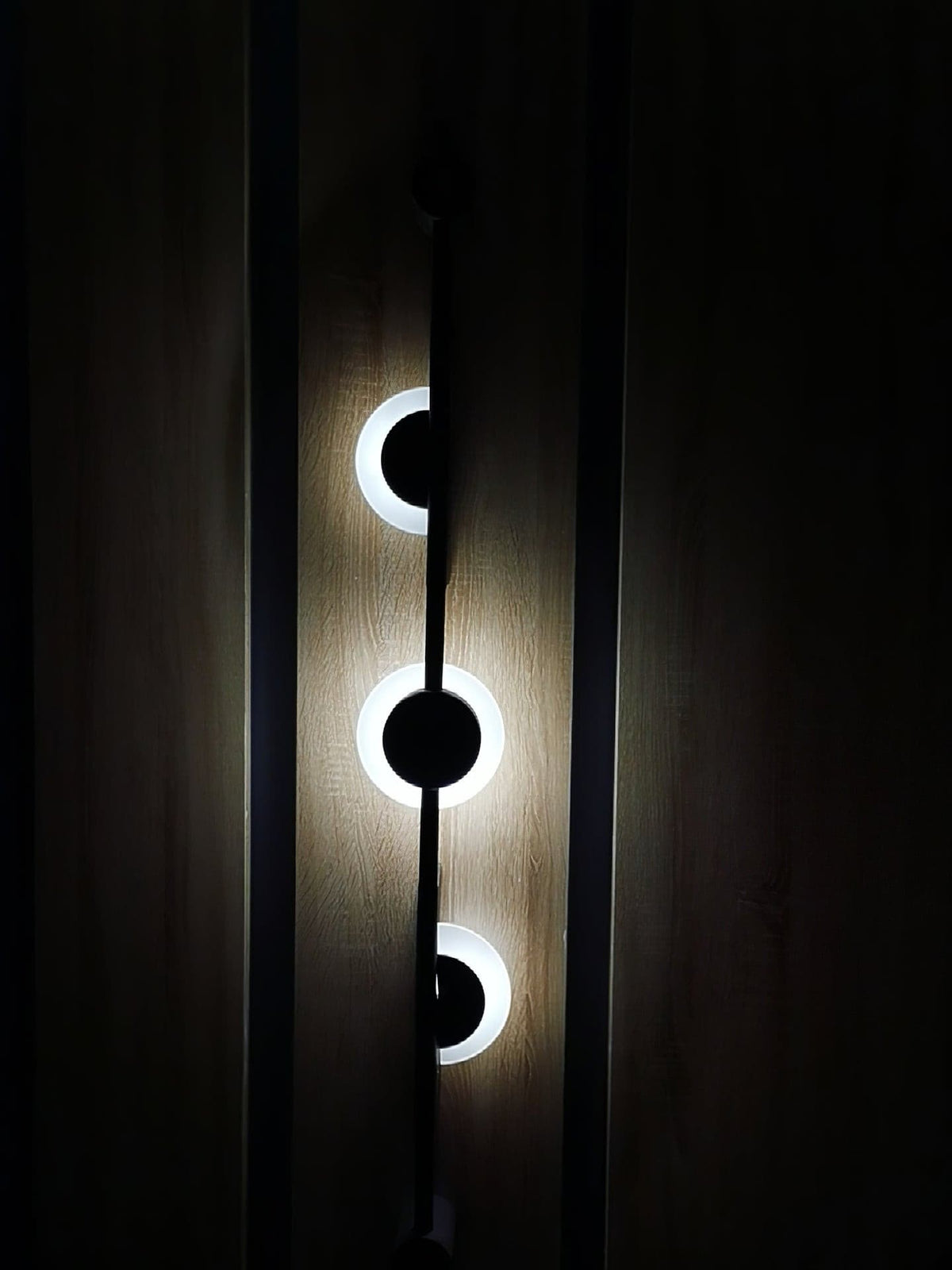 Slender Wall Lamp Alabaster Modern Minimalist-Neutral Decor