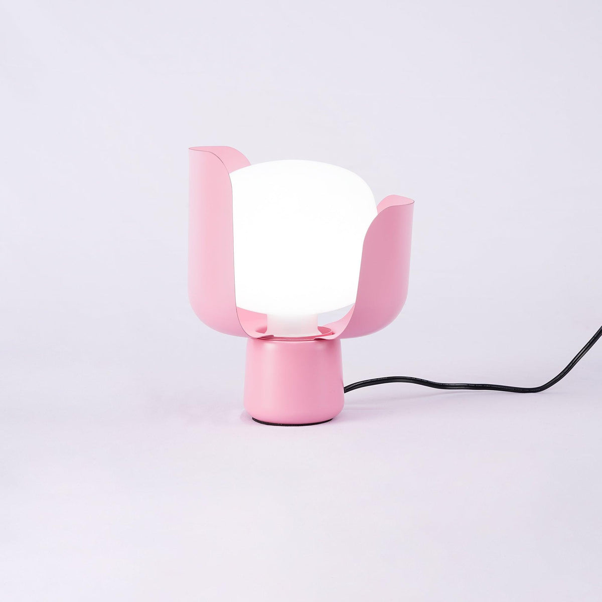 Zuri Lampe de Table Minimaliste en Plastique