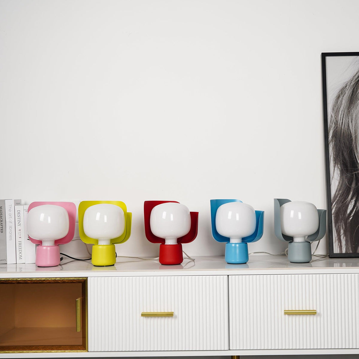 Zuri Lampe de Table Minimaliste en Plastique