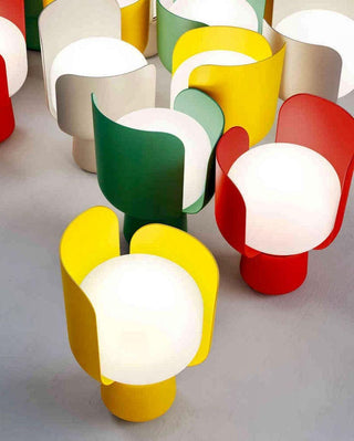 Zuri Lampe de Table Minimaliste en Plastique