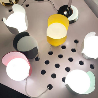 Zuri Lampe de Table Minimaliste en Plastique
