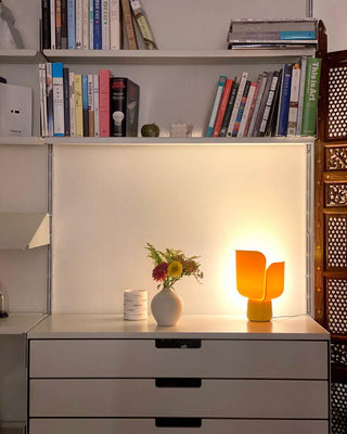 Zuri Lampe de Table Minimaliste en Plastique