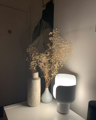 Zuri Lampe de Table Minimaliste en Plastique