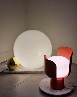 Zuri Lampe de Table Minimaliste en Plastique