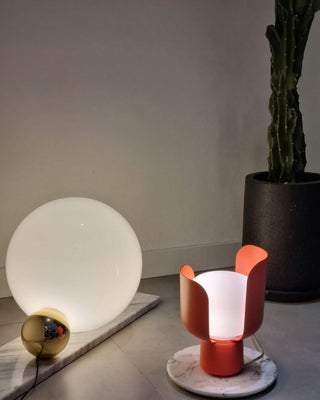 Zuri Lampe de Table Minimaliste en Plastique