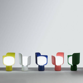 Zuri Lampe de Table Minimaliste en Plastique