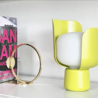 Zuri Lampe de Table Minimaliste en Plastique
