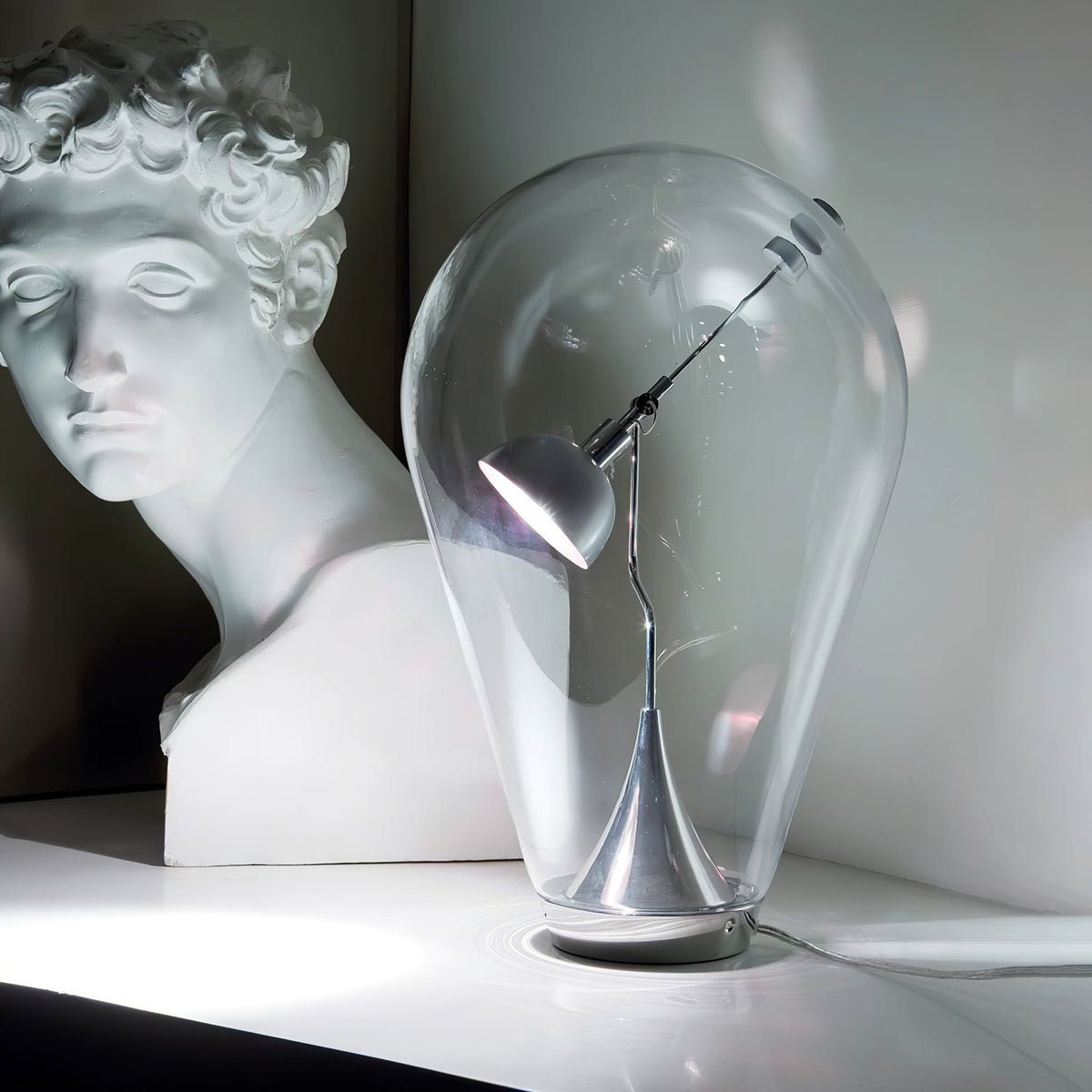 Veroce Lampe de Table en Verre Industriel