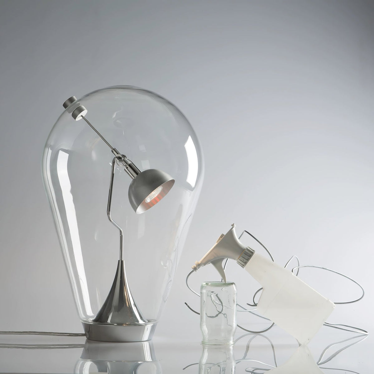 Veroce Lampe de Table en Verre Industriel