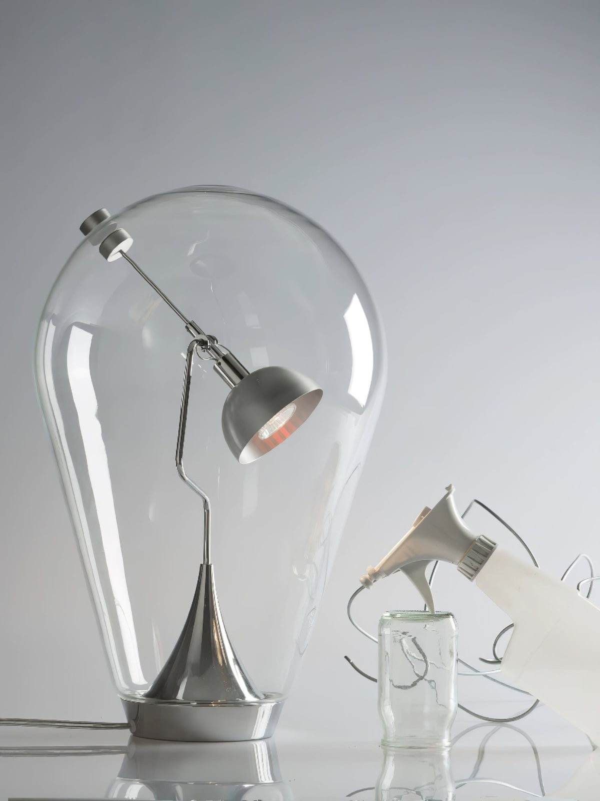 Veroce Lampe de Table en Verre Industriel