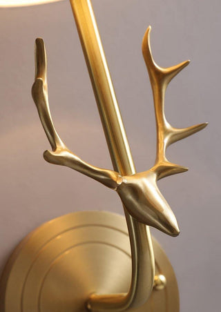 Noble Applique Murale Élégance Tête de Cerf Laiton