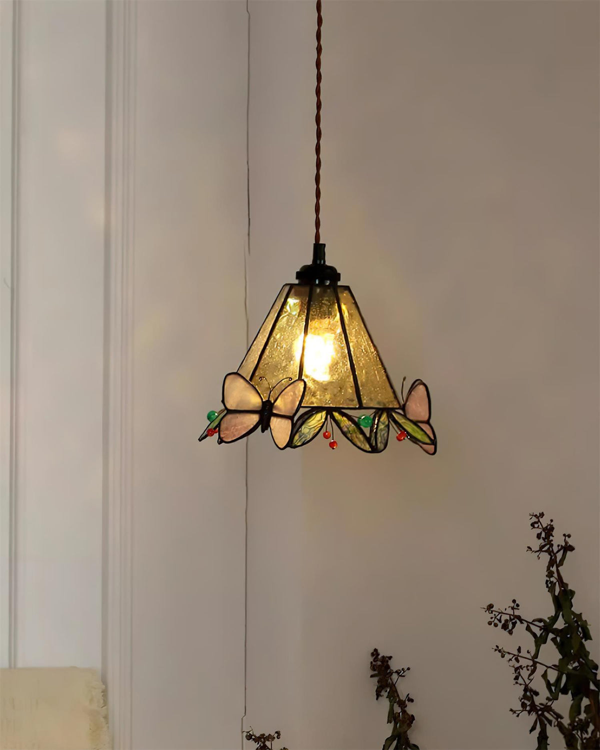 Briandy Tiffany Pendant Light Glass-Neutral Decor