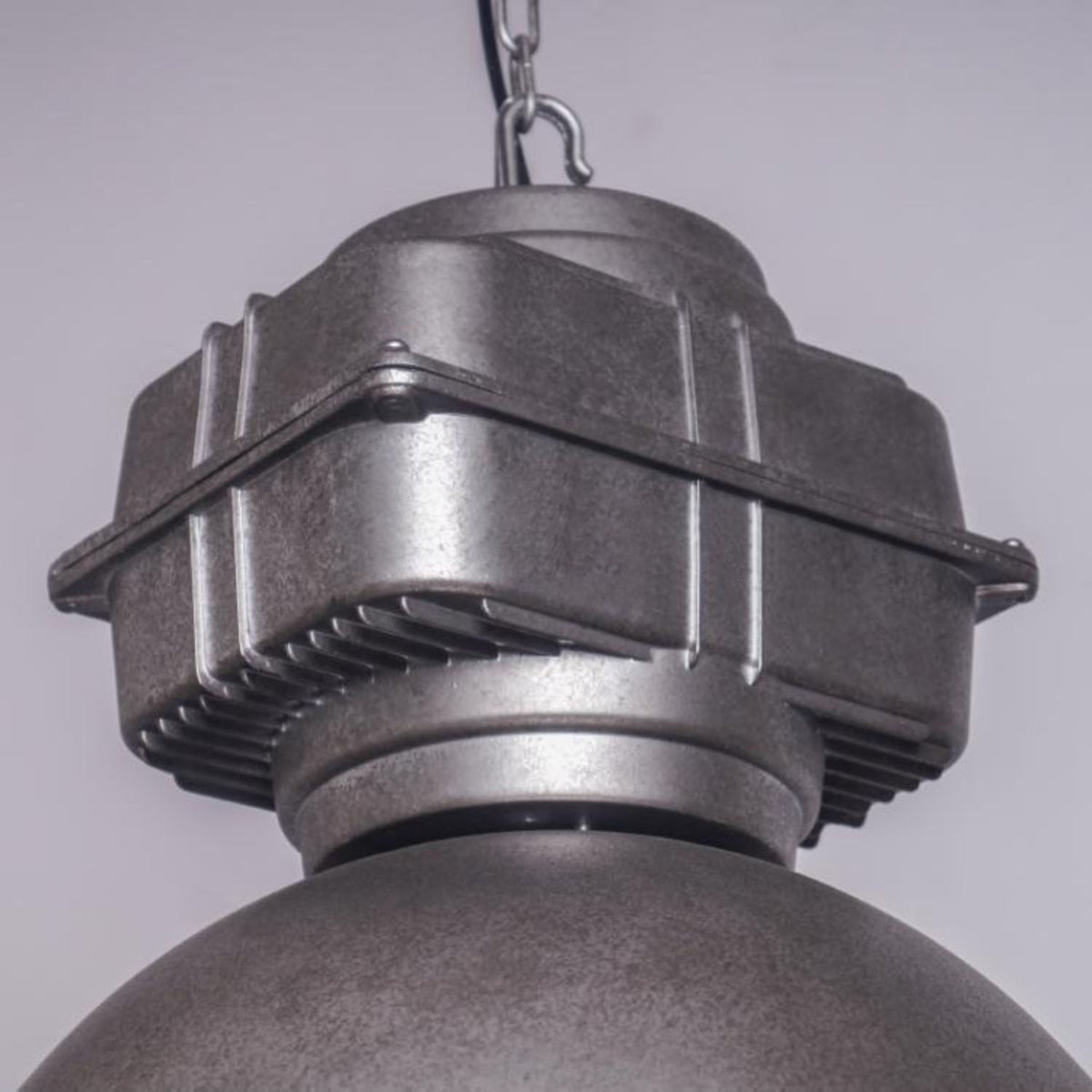 Astra Suspension Métal Brillant Industrielle Vintage