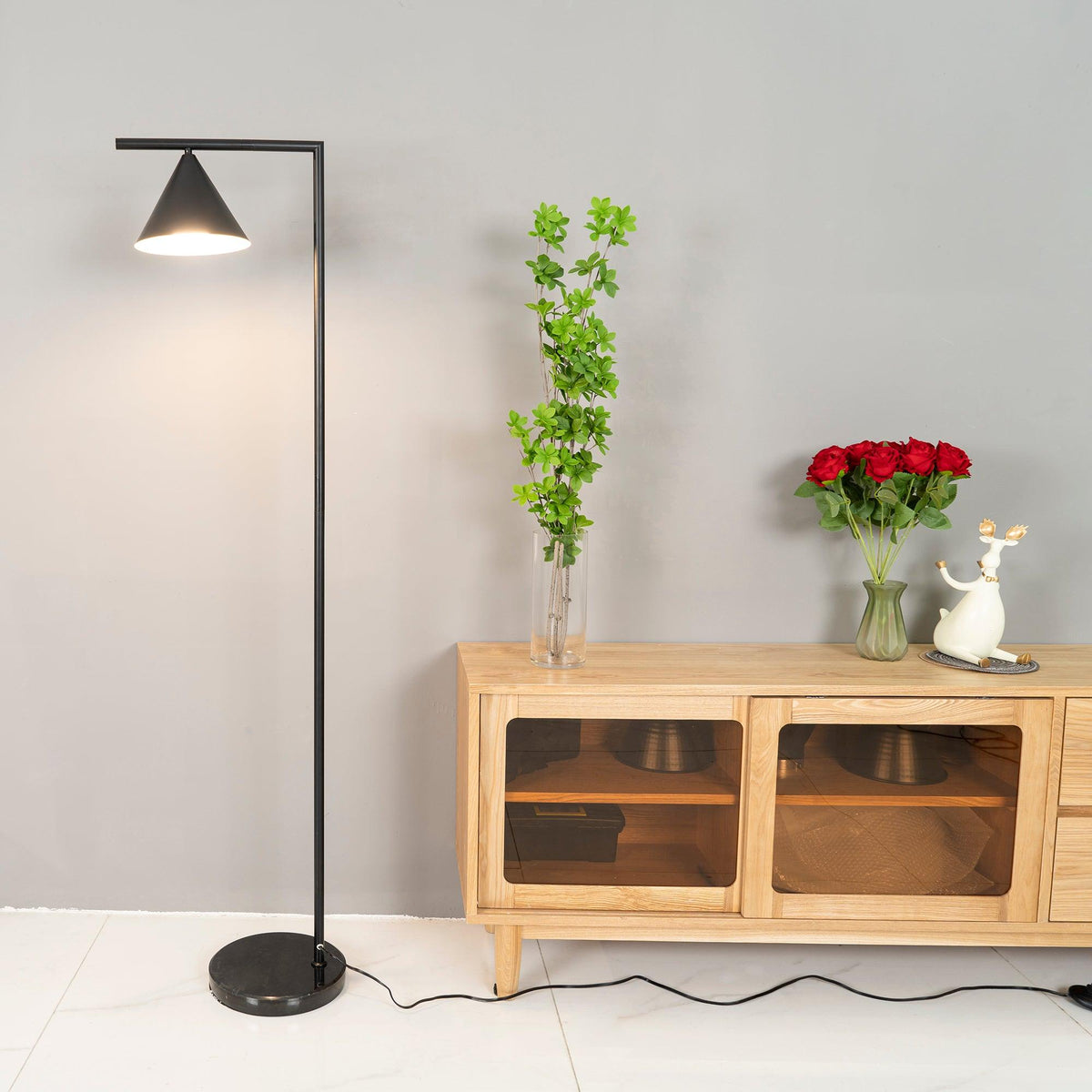 Nell Lampadaire Minimaliste