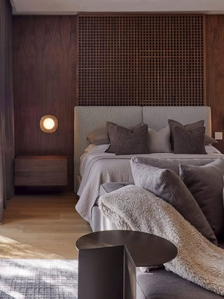 Carrara Cusp Sconce-Neutral Decor