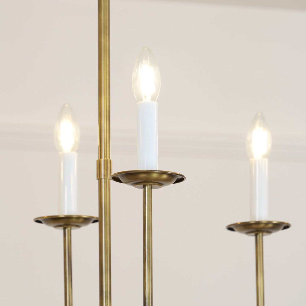 Beacon Lustre Linéaire Moderne Minimaliste en Laiton, Métal et Tissu