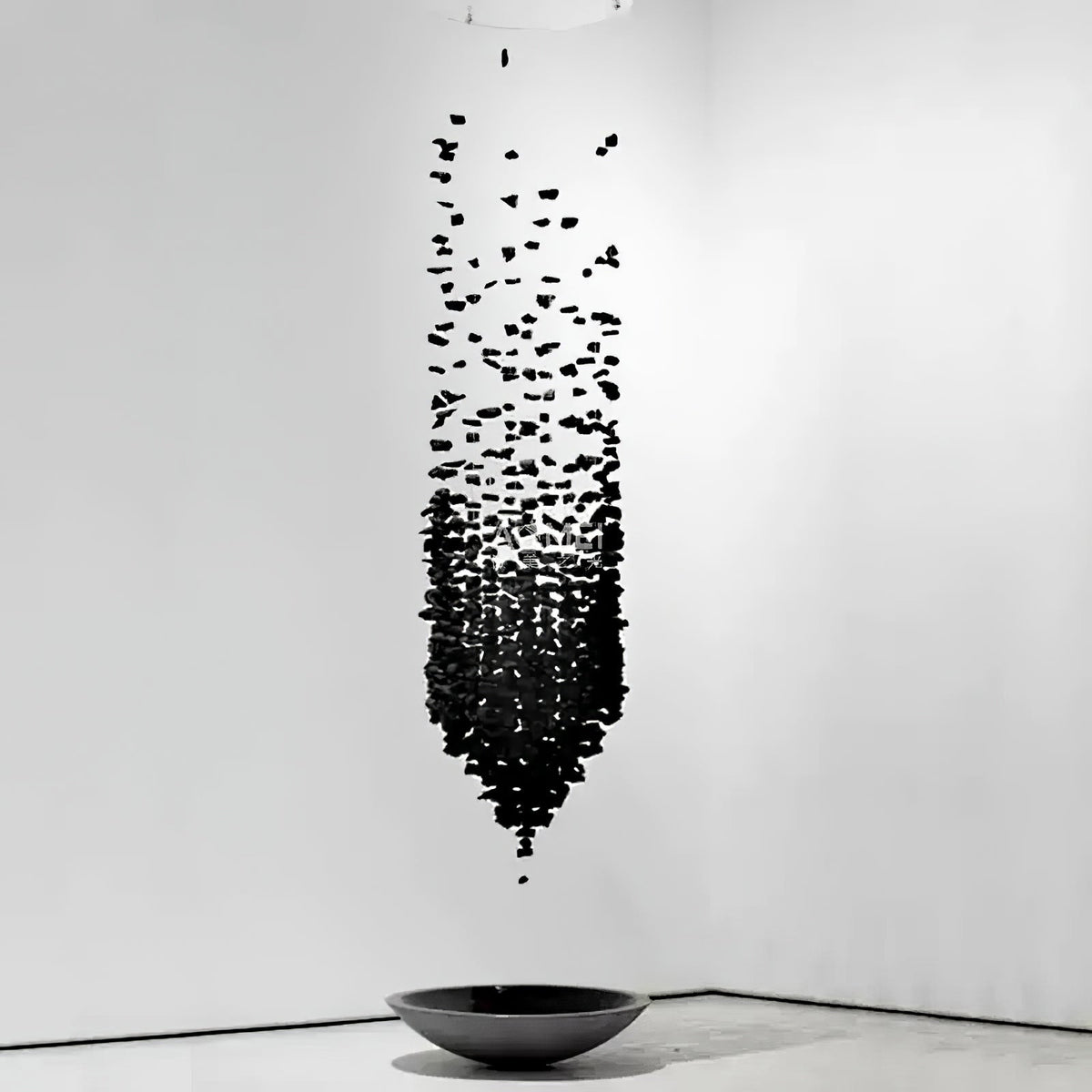 Sorenilia Charbon Pierre Sculptural Lustre Orbiculaire