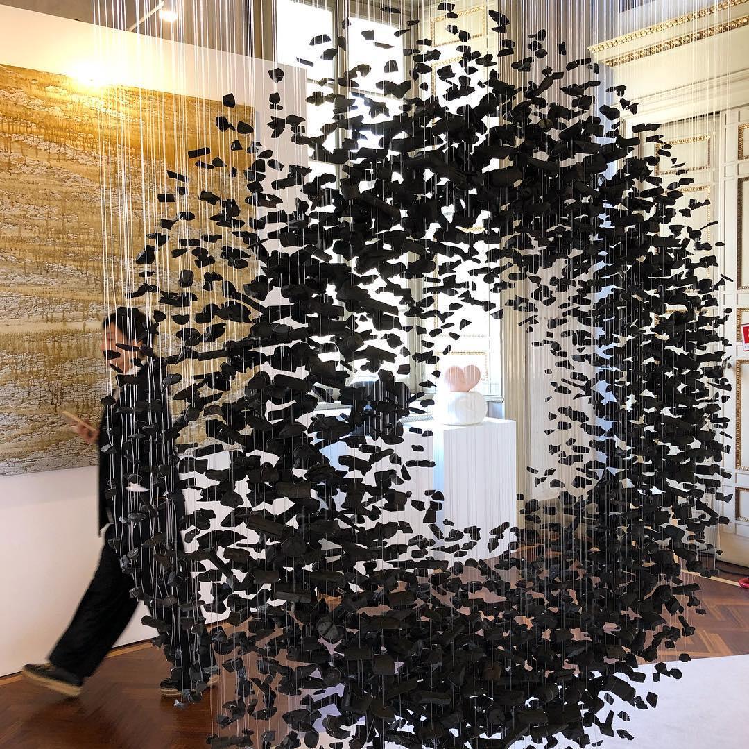 Felelia Lustre Sculptural en Pierre Charbon Lettres de S à Z