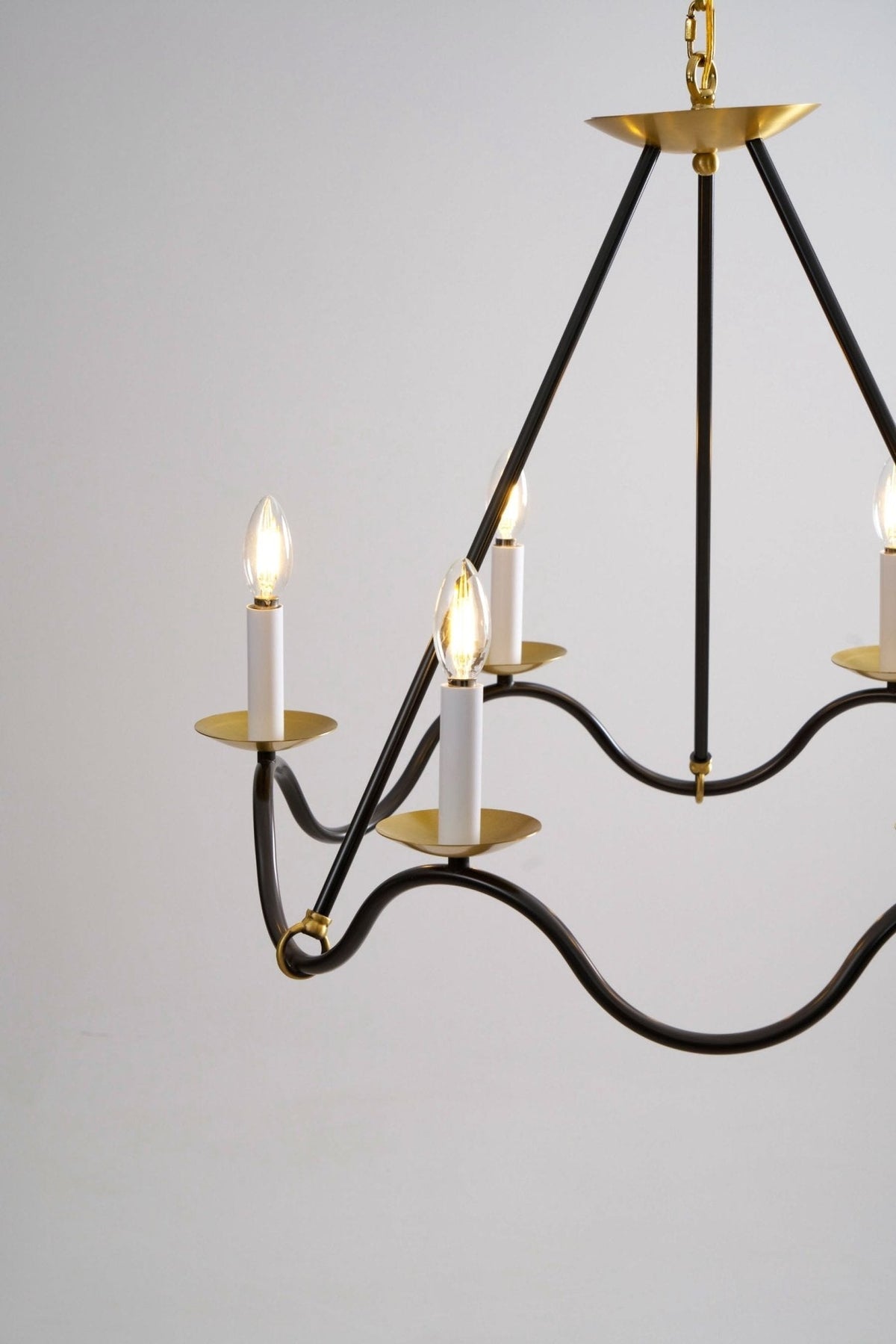 Lucivia Lustre Vintage en Laiton Élégant