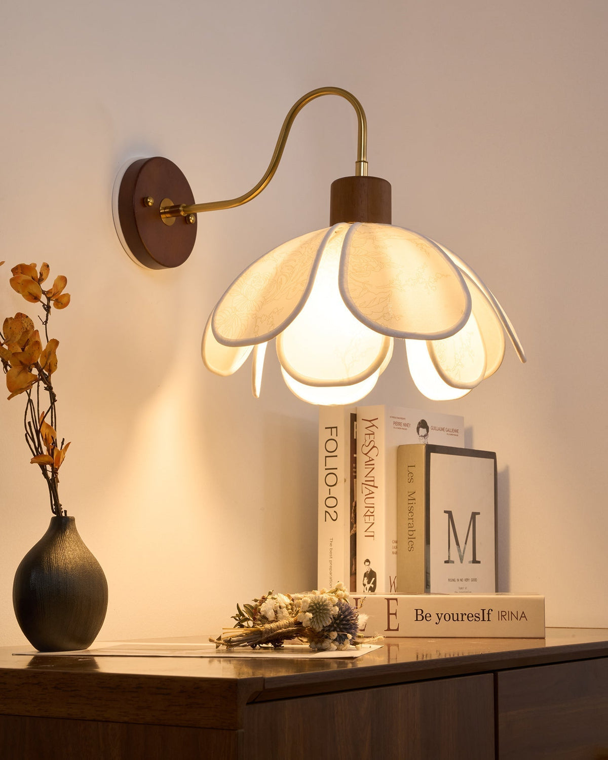 Florayne Vintage Floral Glass Wall Lamp-Neutral Decor