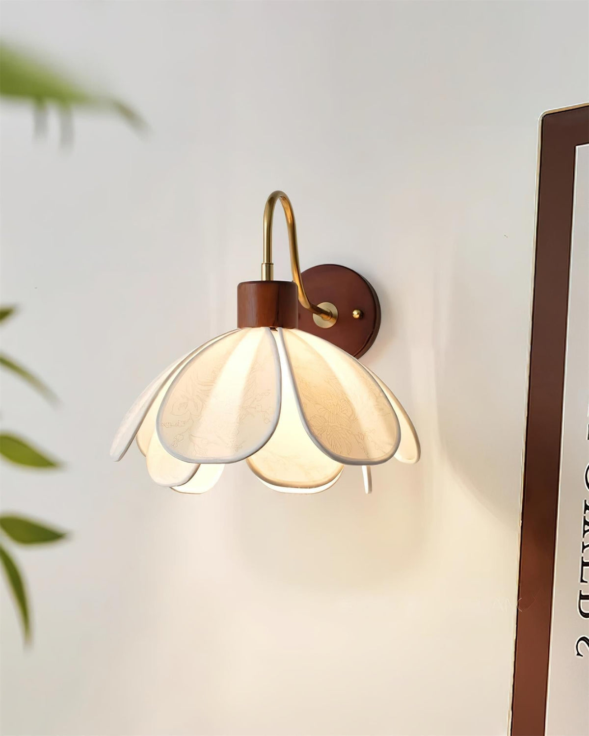 Florayne Vintage Floral Glass Wall Lamp-Neutral Decor