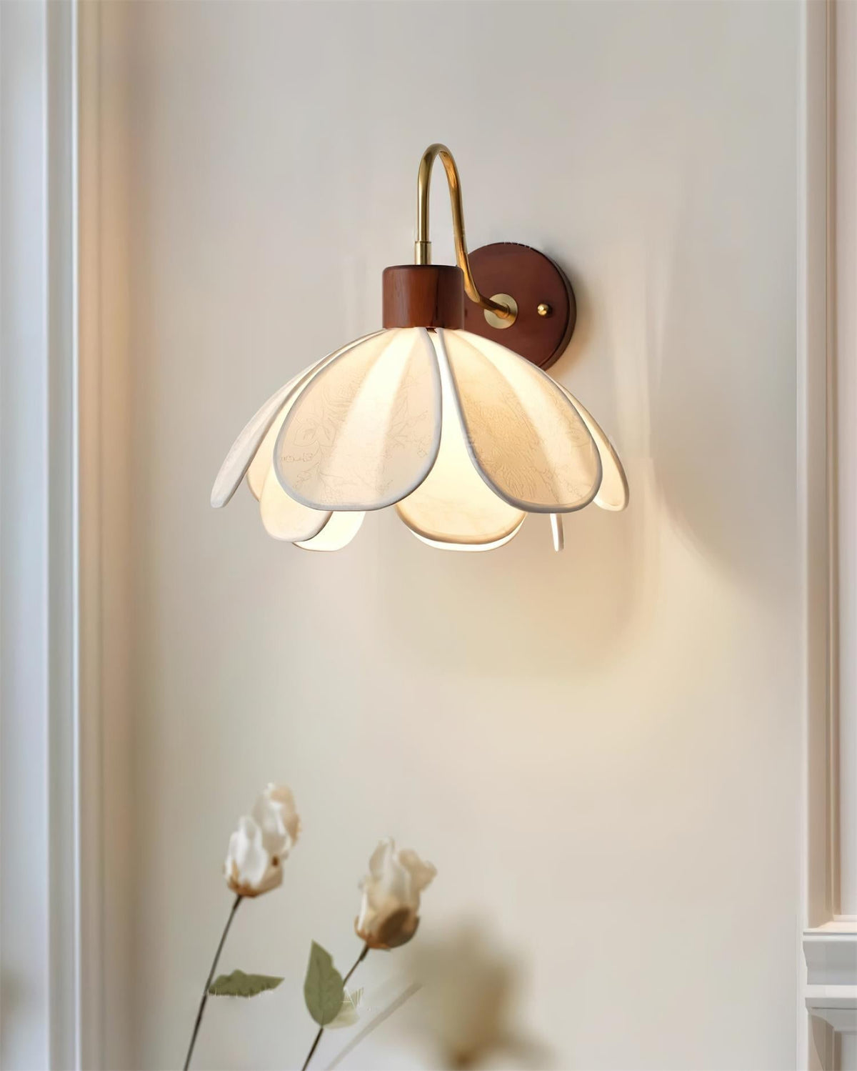 Florayne Vintage Floral Glass Wall Lamp-Neutral Decor