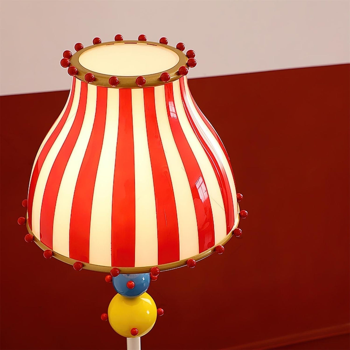 Teriaaine Lampadaire